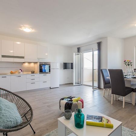 Maiv Residence - Family & Designer Suites Рогозниця Екстер'єр фото