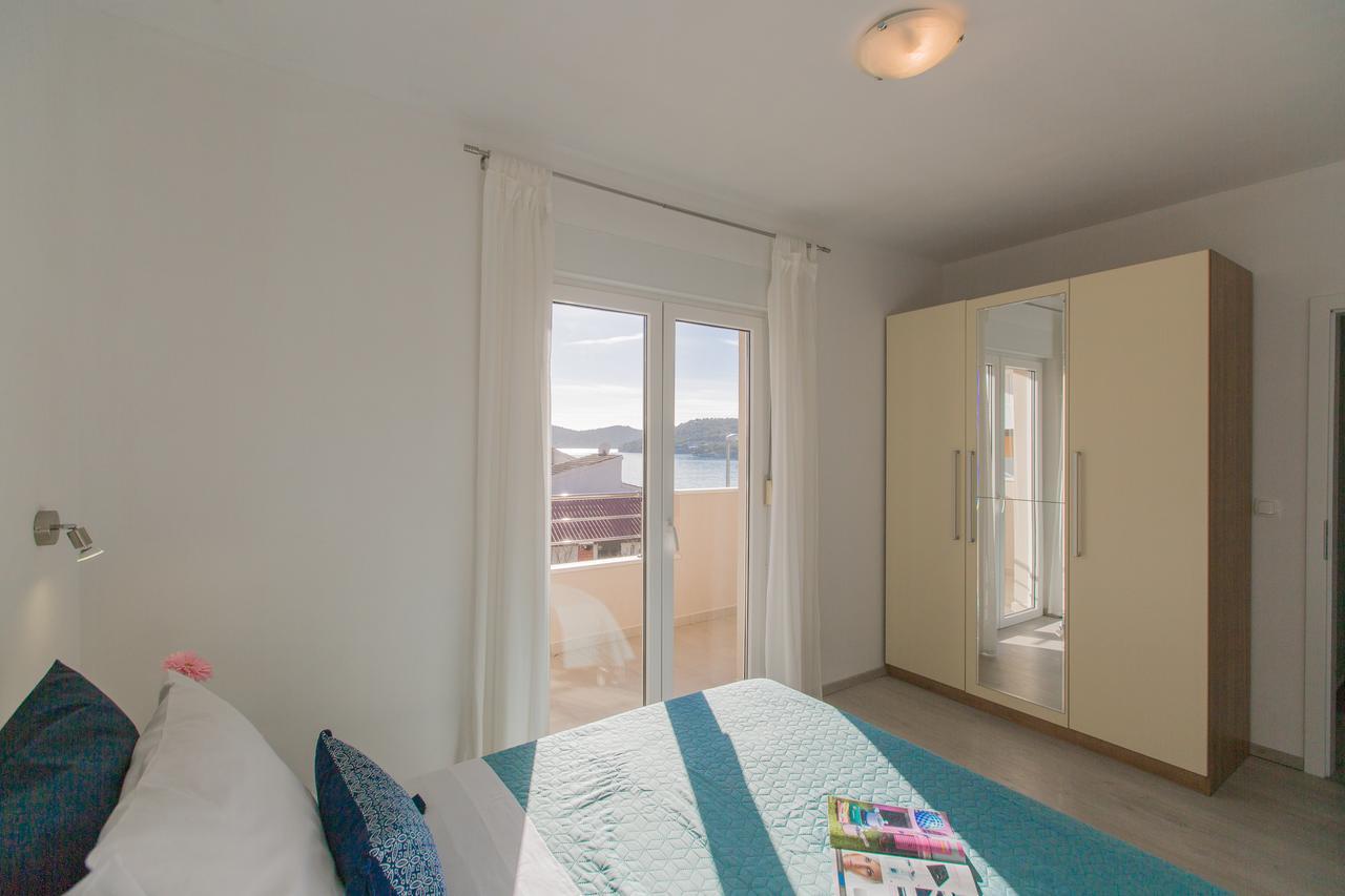Maiv Residence - Family & Designer Suites Рогозниця Екстер'єр фото